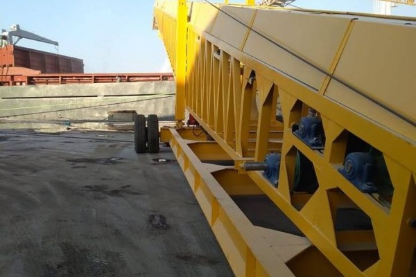 السيور الناقلة
